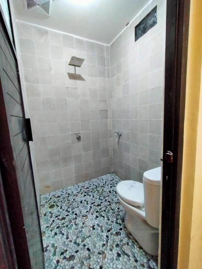 Calliandra Homestay Banyuwangi  Exteriör bild