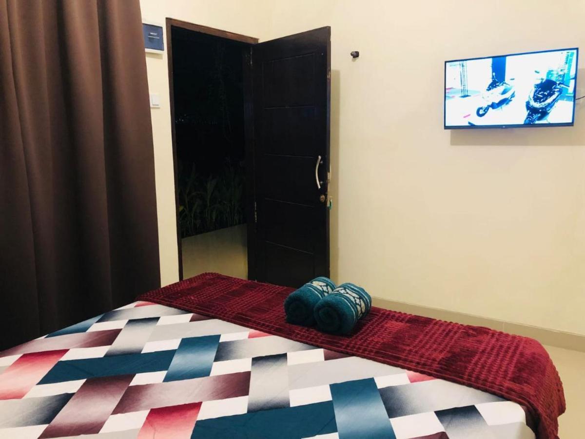 Calliandra Homestay Banyuwangi  Exteriör bild