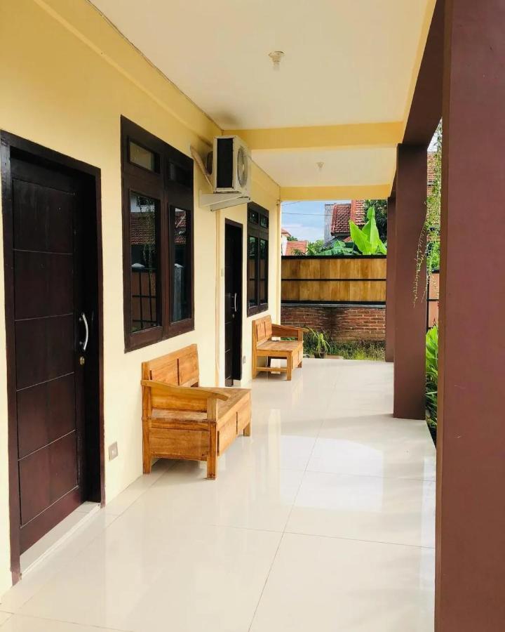 Calliandra Homestay Banyuwangi  Exteriör bild